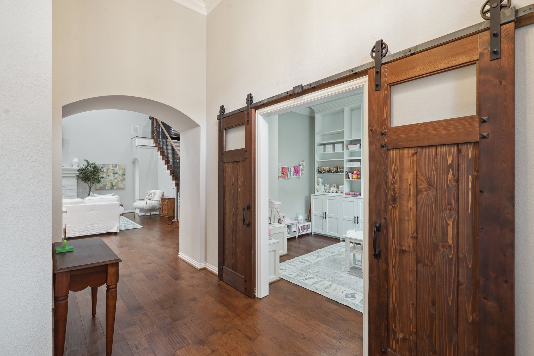 Briar Oaks Dr-023.jpg