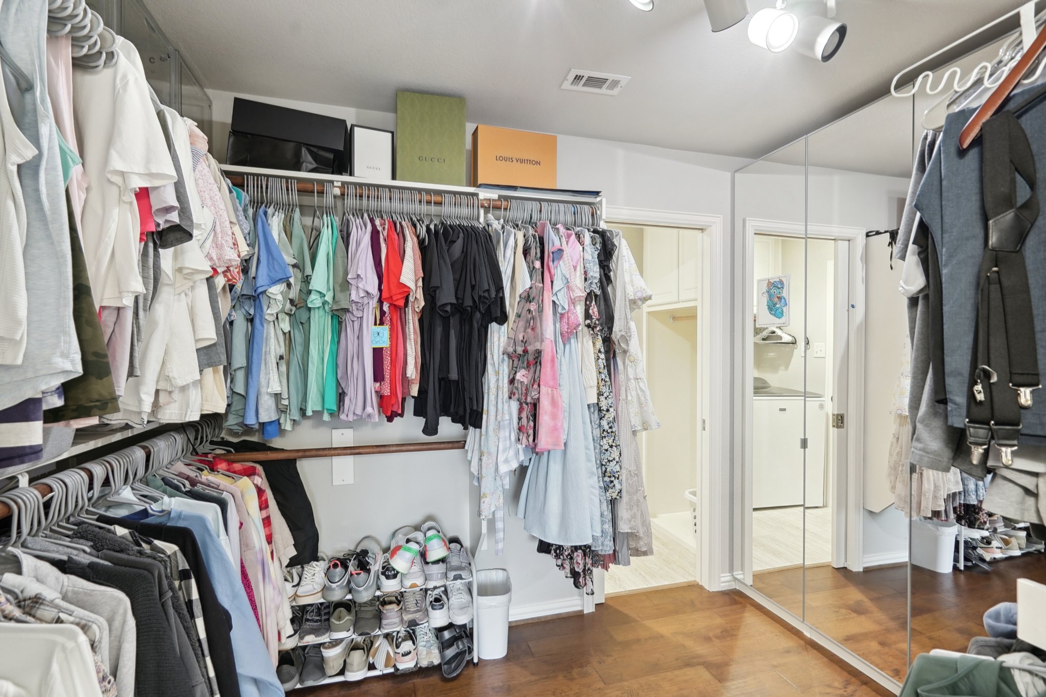 Briar Oaks Dr-026.jpg