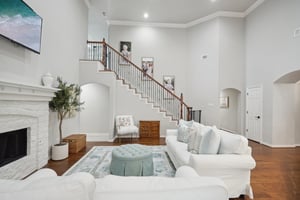 Briar Oaks Dr-006.jpg