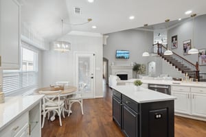 Briar Oaks Dr-011.jpg