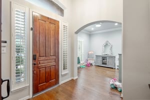 Briar Oaks Dr-019.jpg