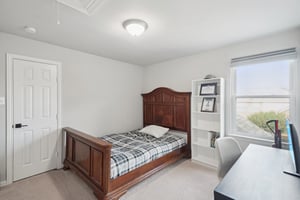 Briar Oaks Dr-044.jpg