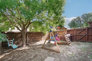 Briar Oaks Dr-050.jpg