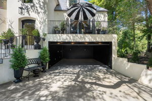 943 Moraga Drive-123