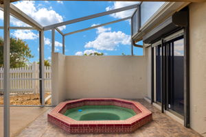 Jacuzzi 2 of 2