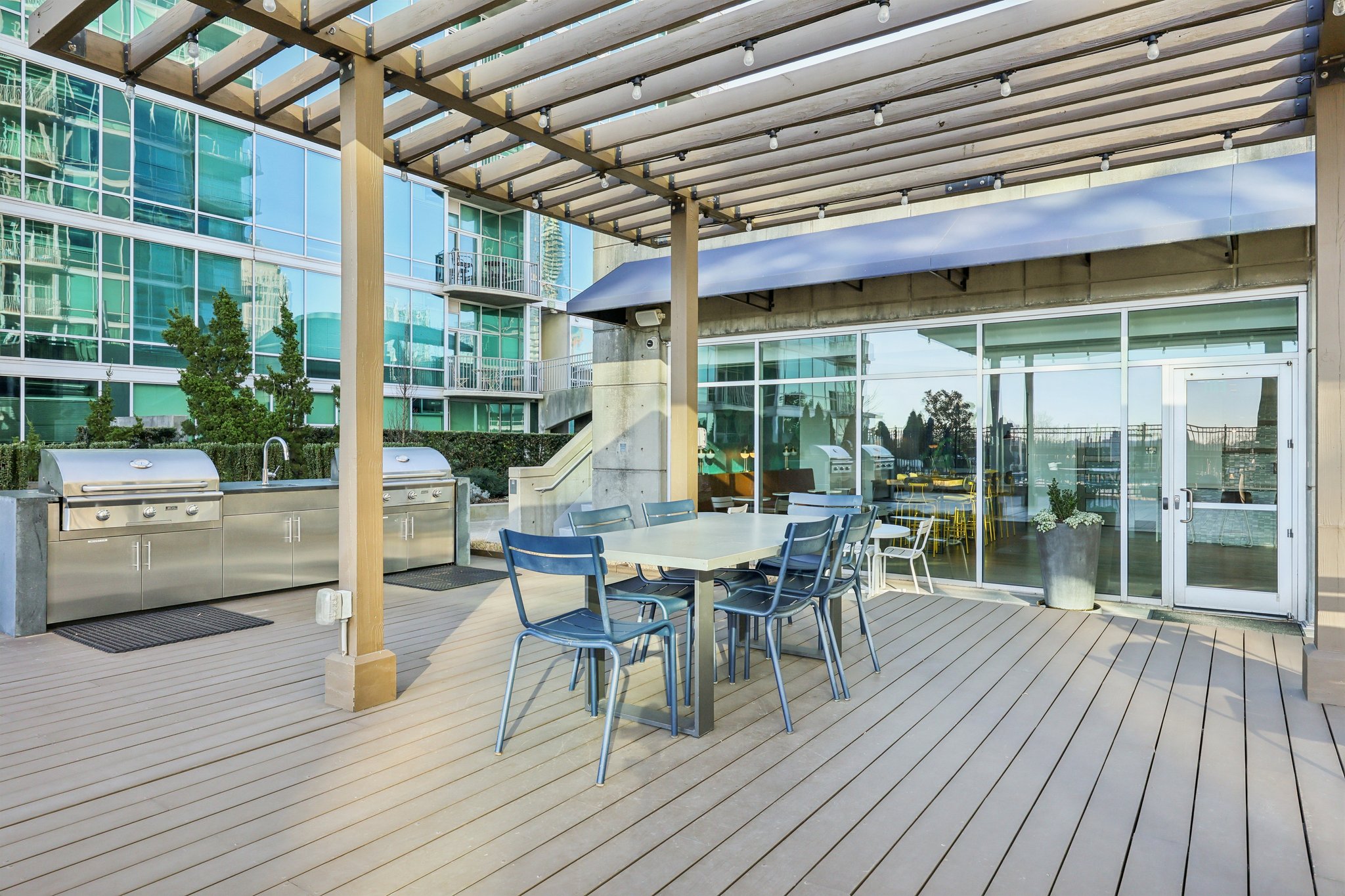 Peachtree St NE 705-2001-911.jpg