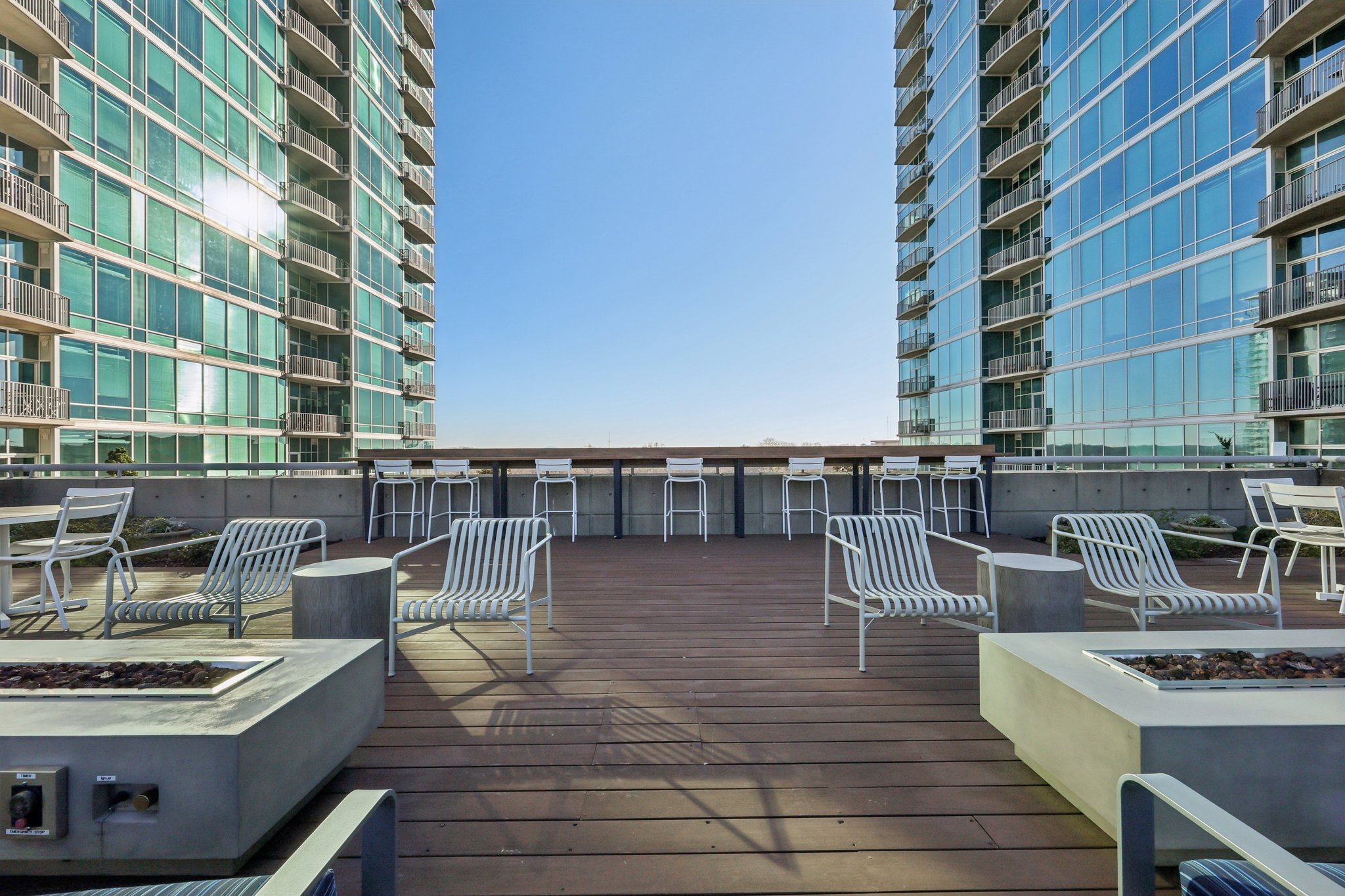 Peachtree St NE 705-2001-914.jpg