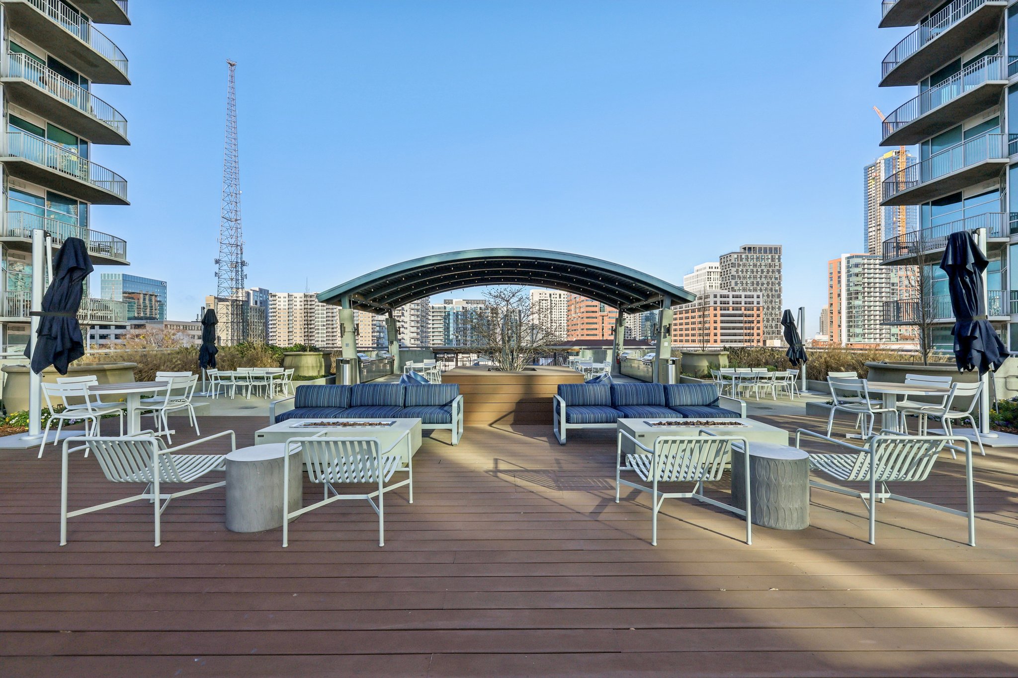 Peachtree St NE 705-2001-916.jpg