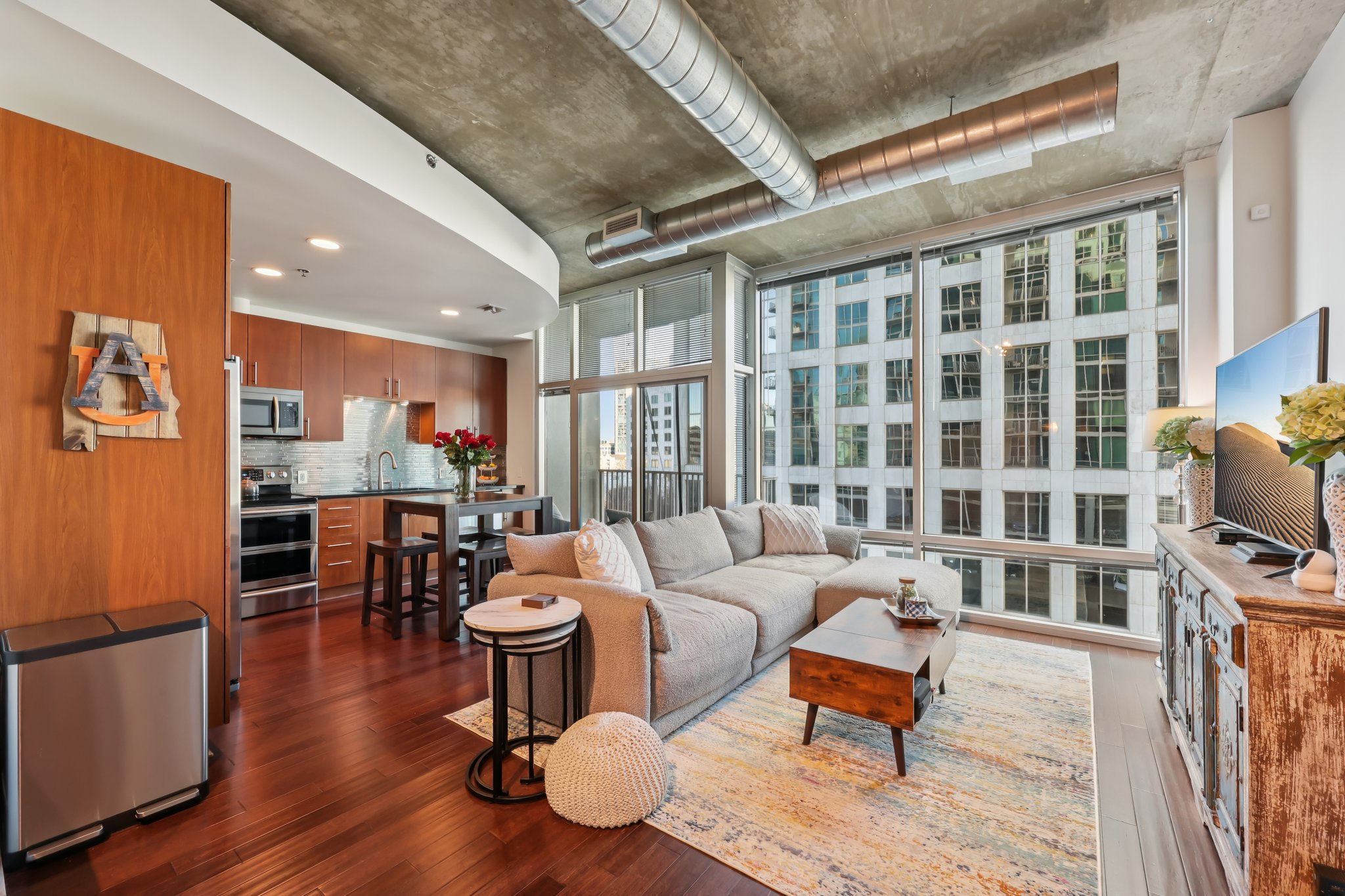 943 Peachtree St NE 705-S2001-006.jpg