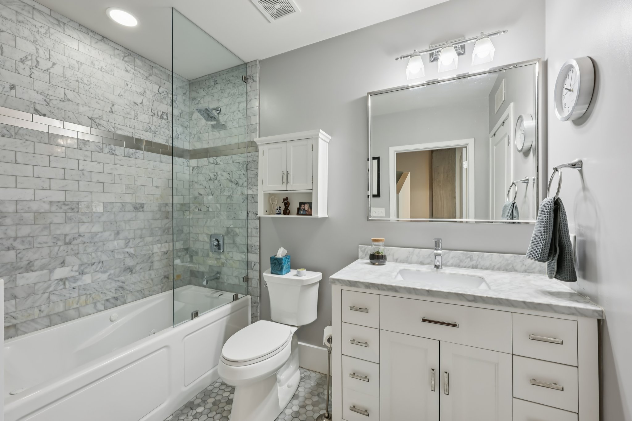 943 Peachtree St NE 705-S2001-014.jpg