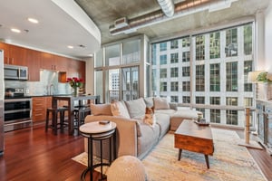 943 Peachtree St NE 705-S2001-004.jpg