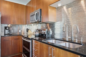 943 Peachtree St NE 705-S2001-011.jpg