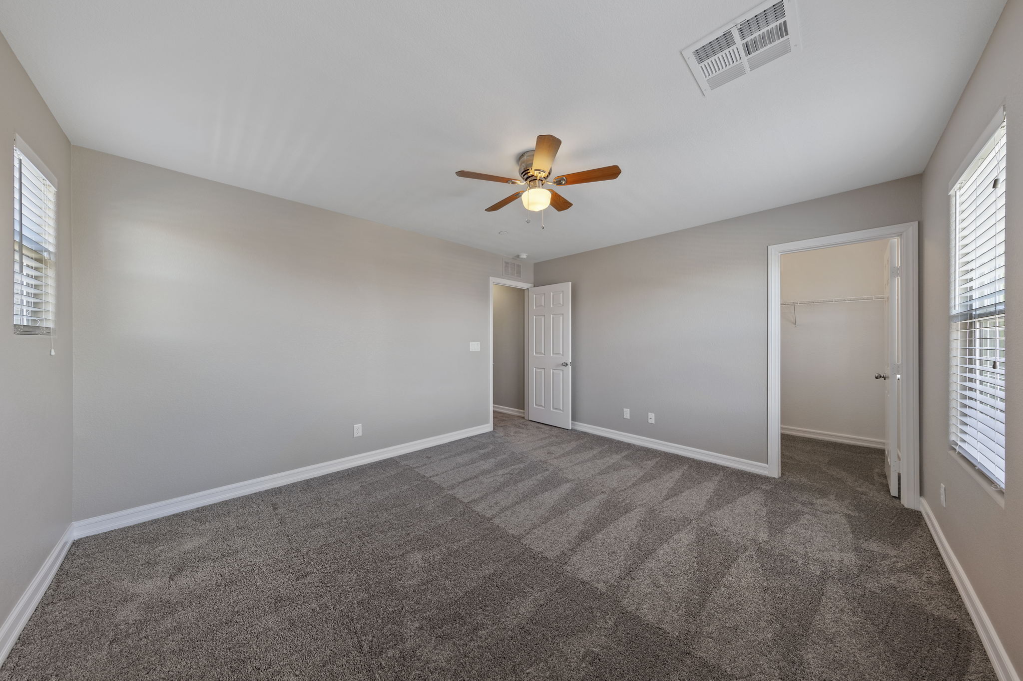 943 Spiracle Ave, Henderson, NV 89002, USA Photo 32