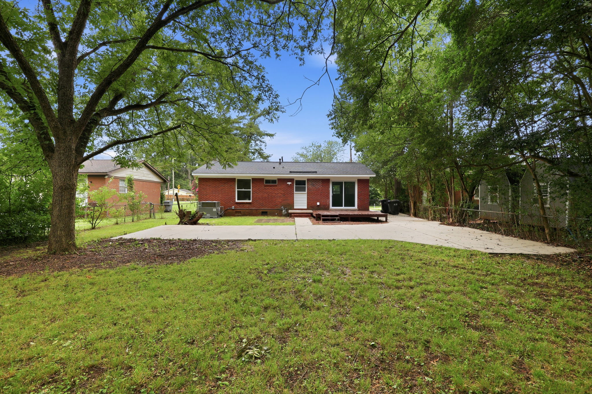  Photo 30