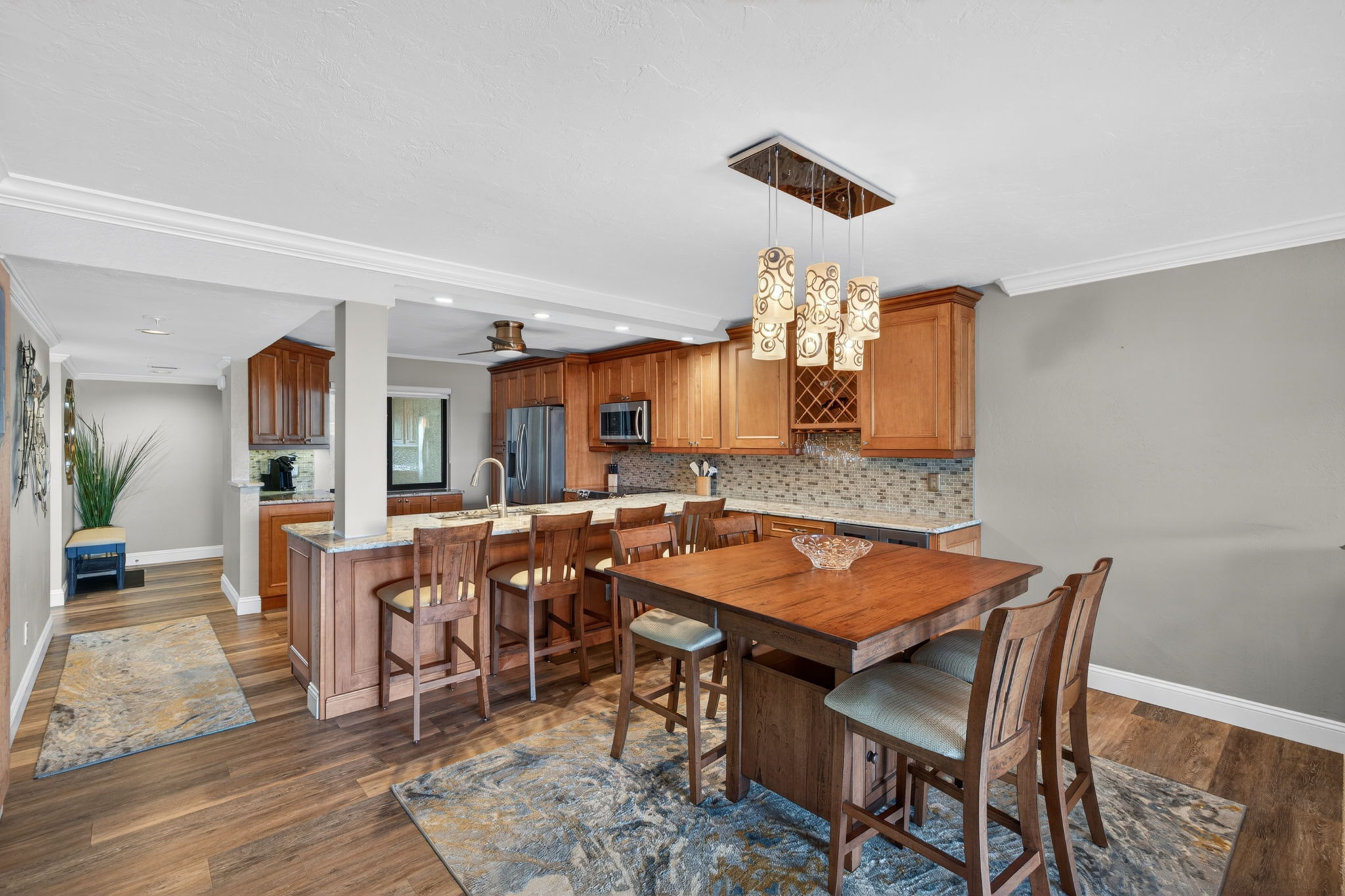 Dining Room 2 of 2