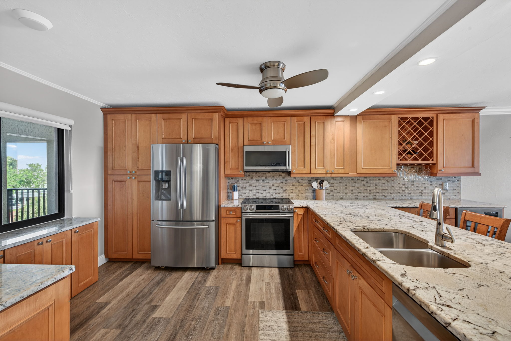 Kitchen 1 of 5