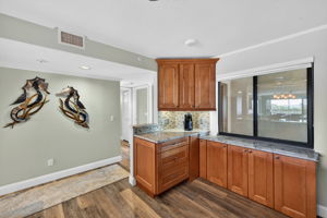 Kitchen 3 of 5
