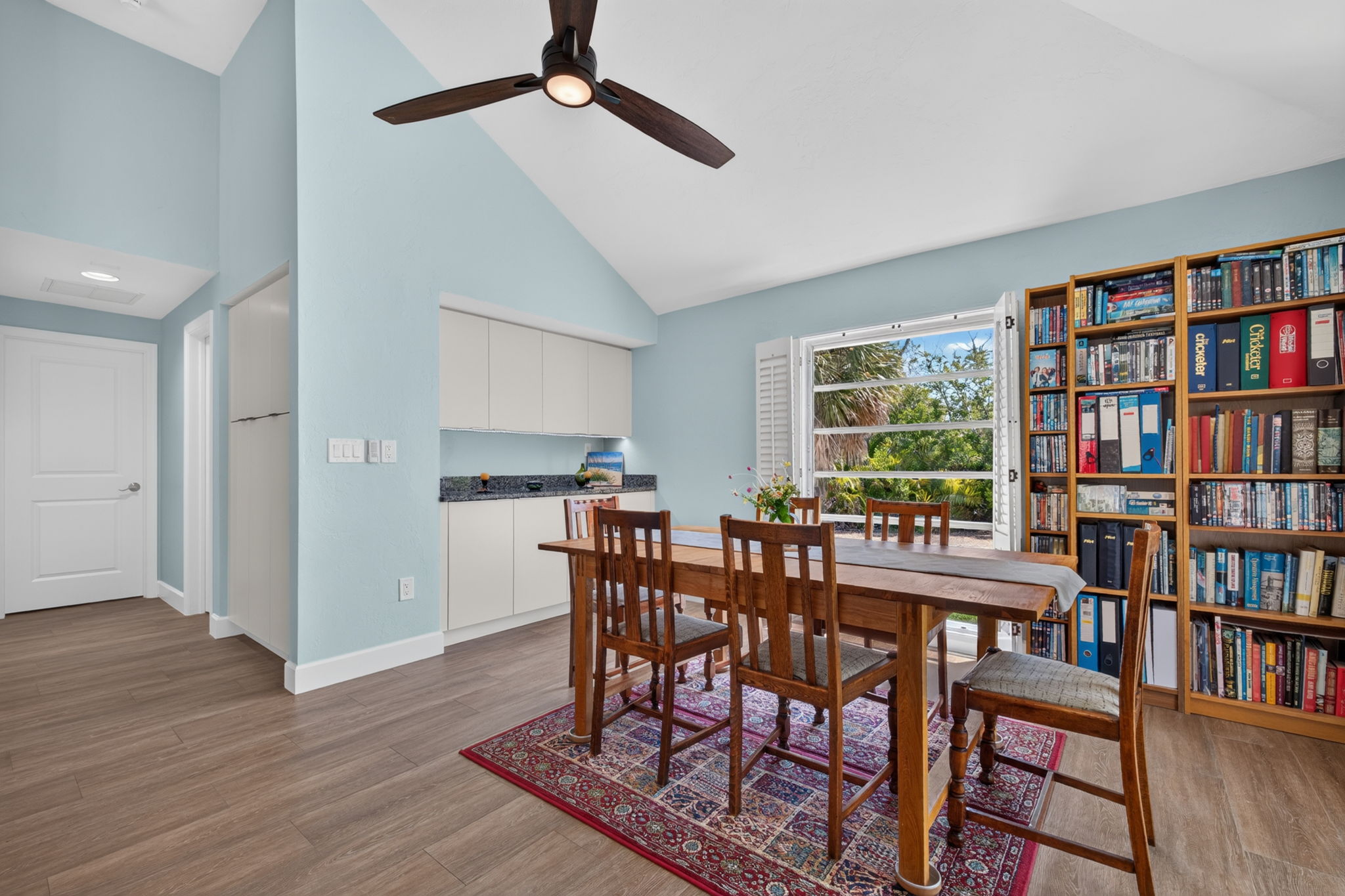 Dining Room 2 of 2