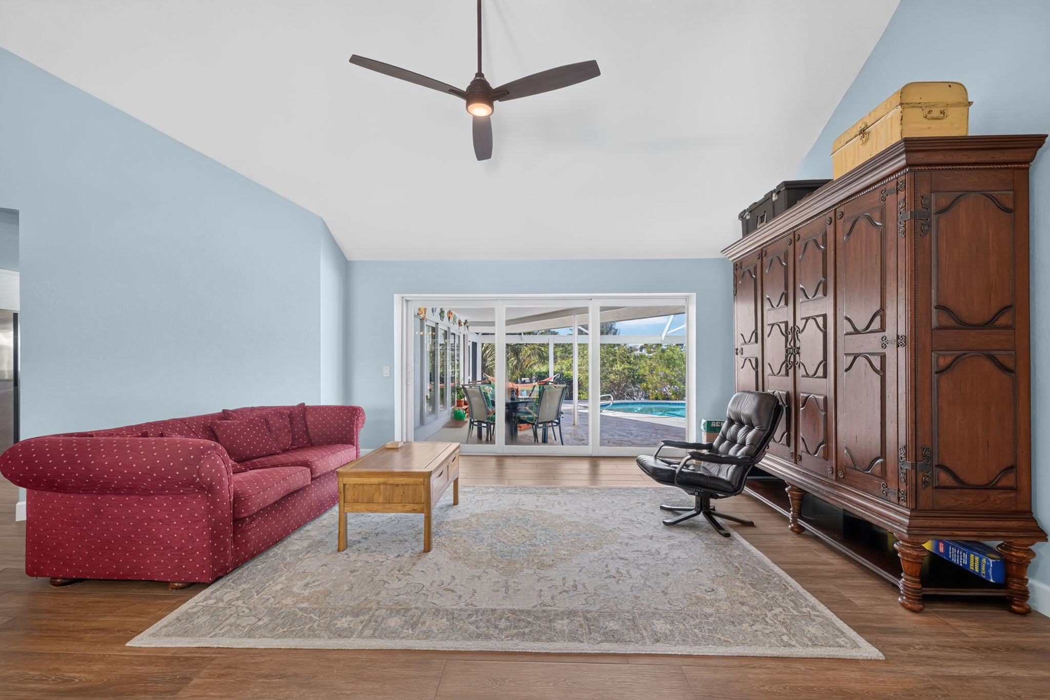 Living Room 4 of 4