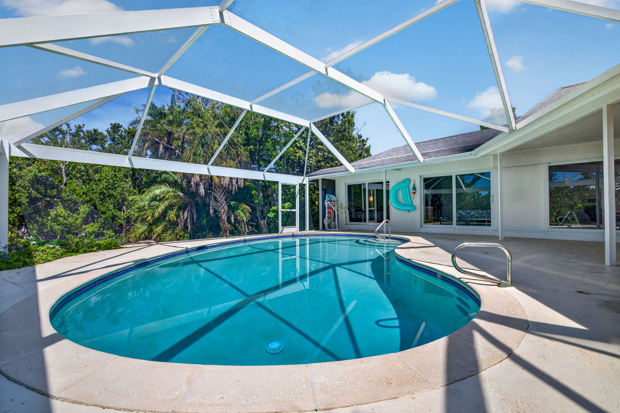 Pool 2 of 5