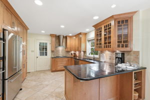 9437 Reach Rd, Potomac, MD 20854, USA Photo 10