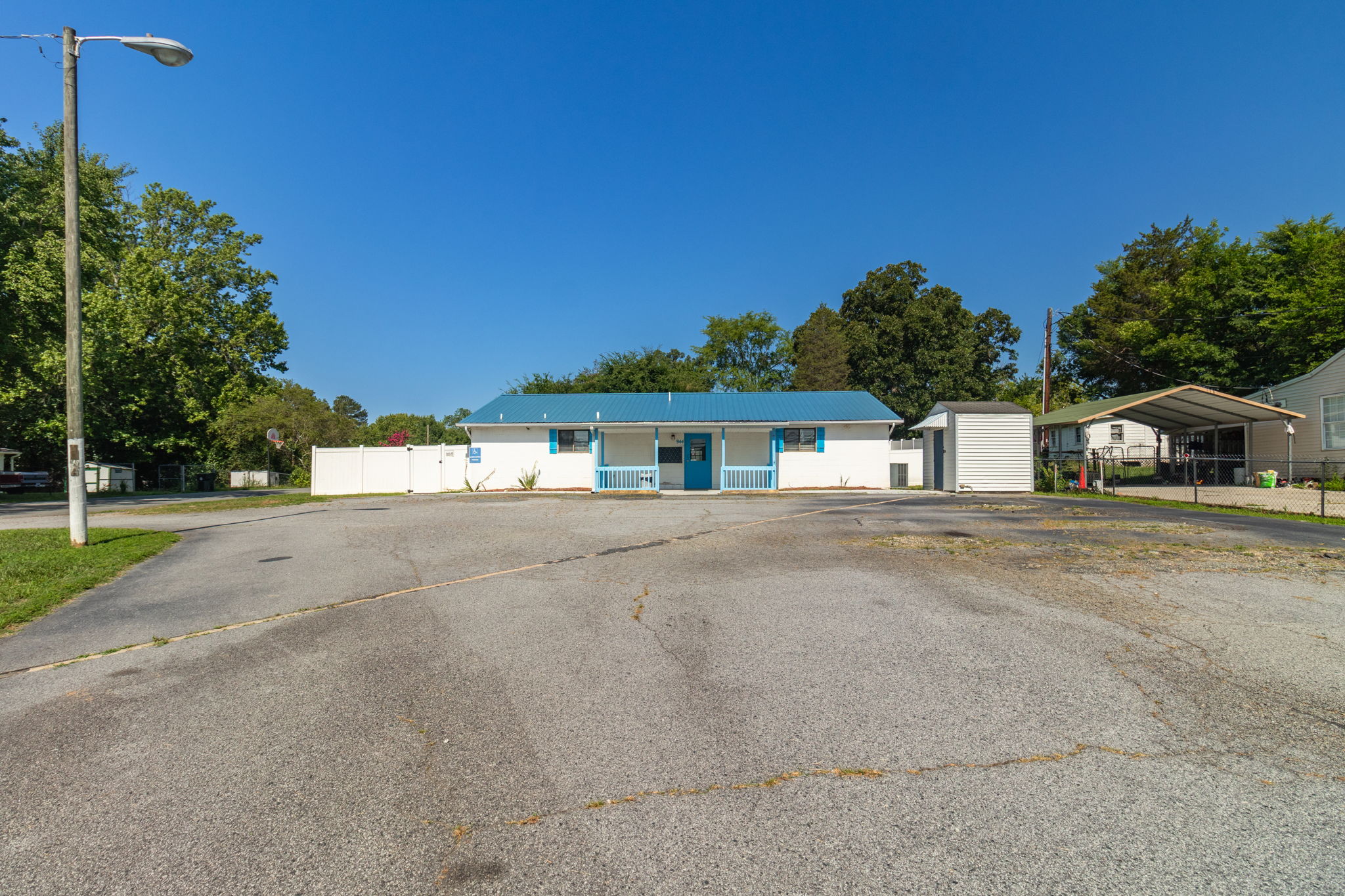 944 Fisher Ferry St-2