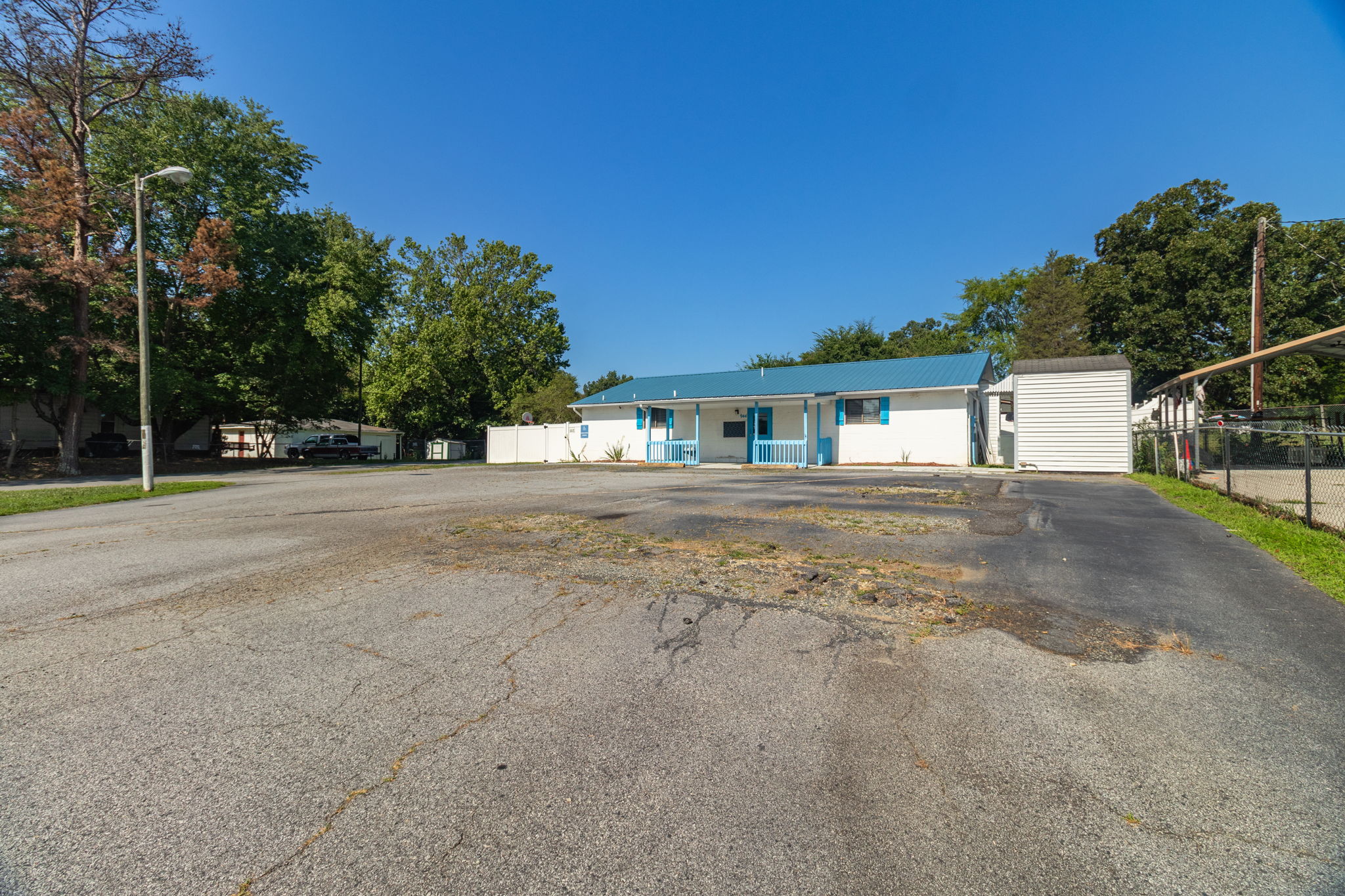 944 Fisher Ferry St-3