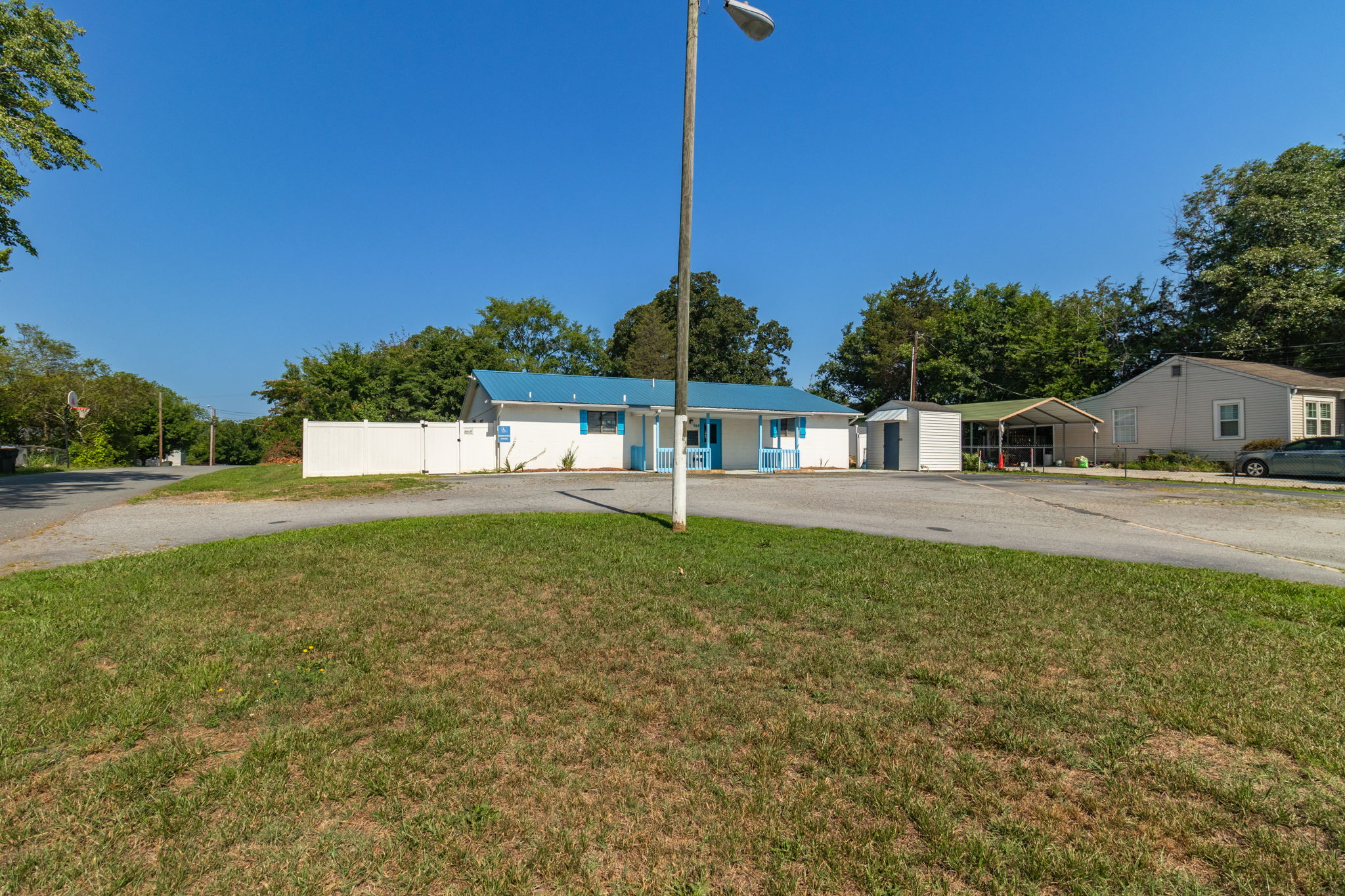 944 Fisher Ferry St-4