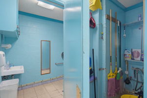 944 Fisher Ferry St-16