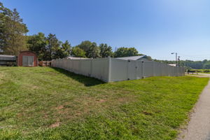 944 Fisher Ferry St-25