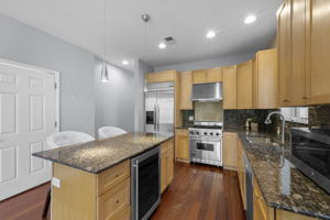  944 N Honore St 2, Chicago, IL 60622, US Photo 5