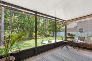 Screened-in Porch