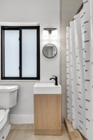 1/2 bath