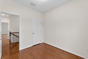 17. Upper bedroom.jpg