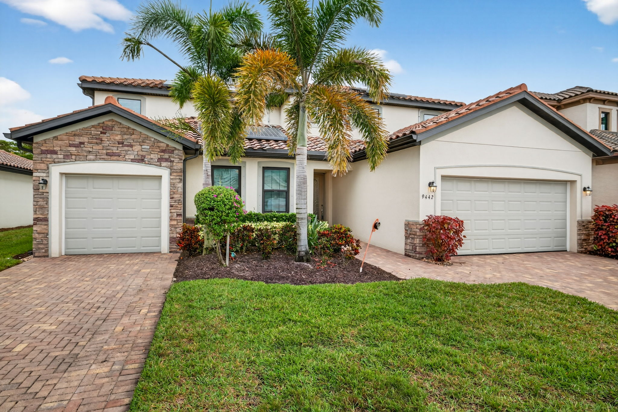 Front Exterior 2 of 2