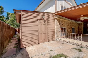  Sierra Dr-033