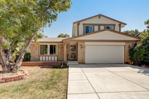  Sierra Dr-002