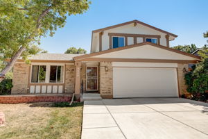  Sierra Dr-003