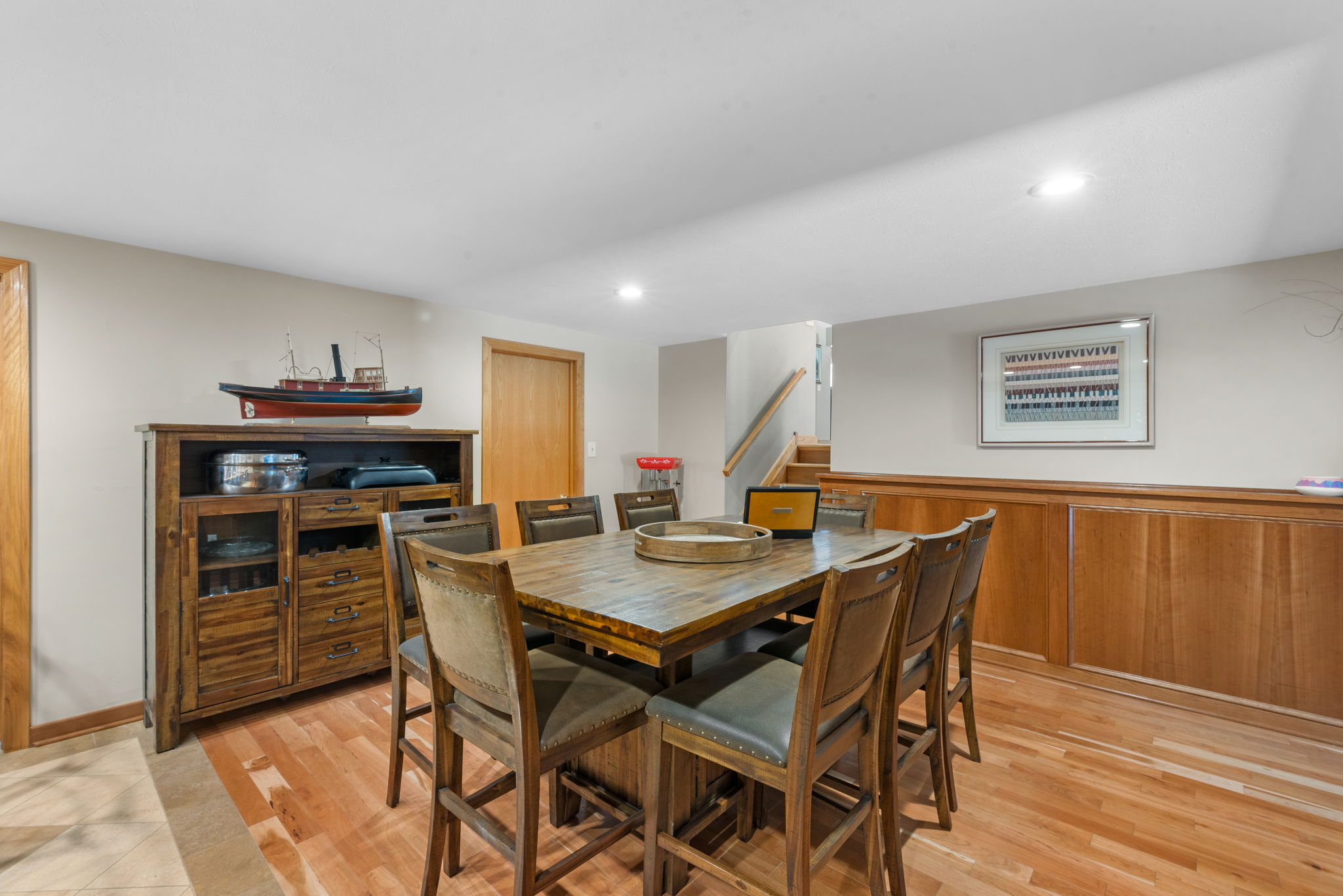 9445 Barr Rd, Brecksville, OH 44141 VillaPic