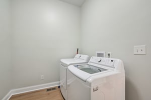 E Minnesota St-S1806-024.jpg