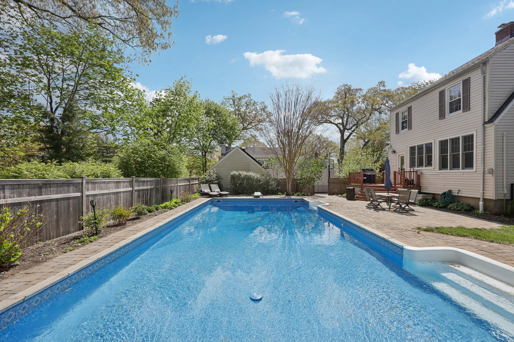 Harrison Dr-L2504-049.jpg