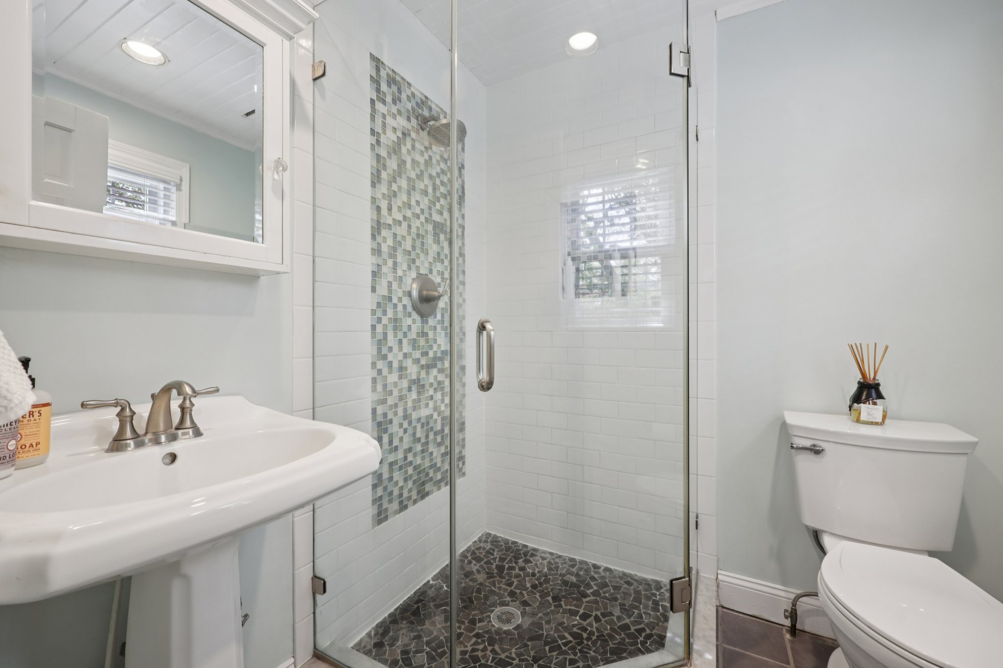 Harrison Dr-L2504-026r.jpg