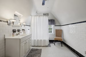 Harrison Dr-L2504-031.jpg