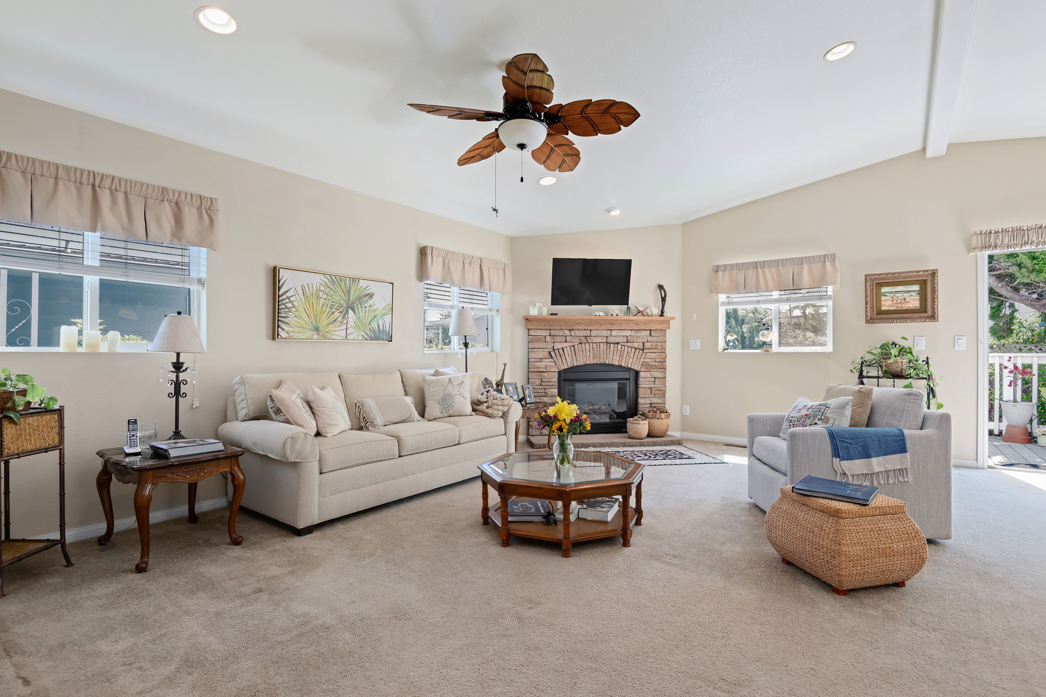 04-Living Room