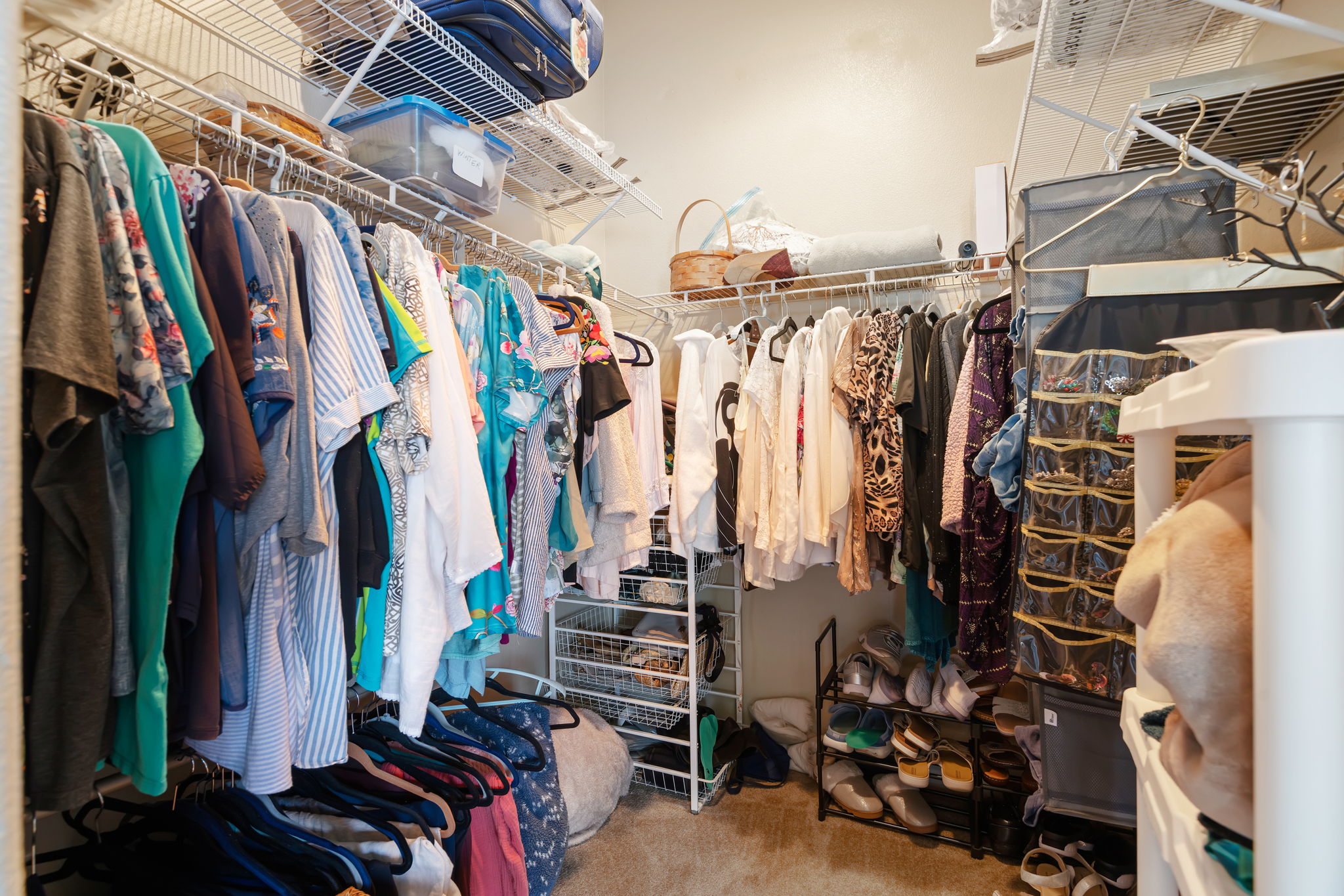 21-Primary Closet