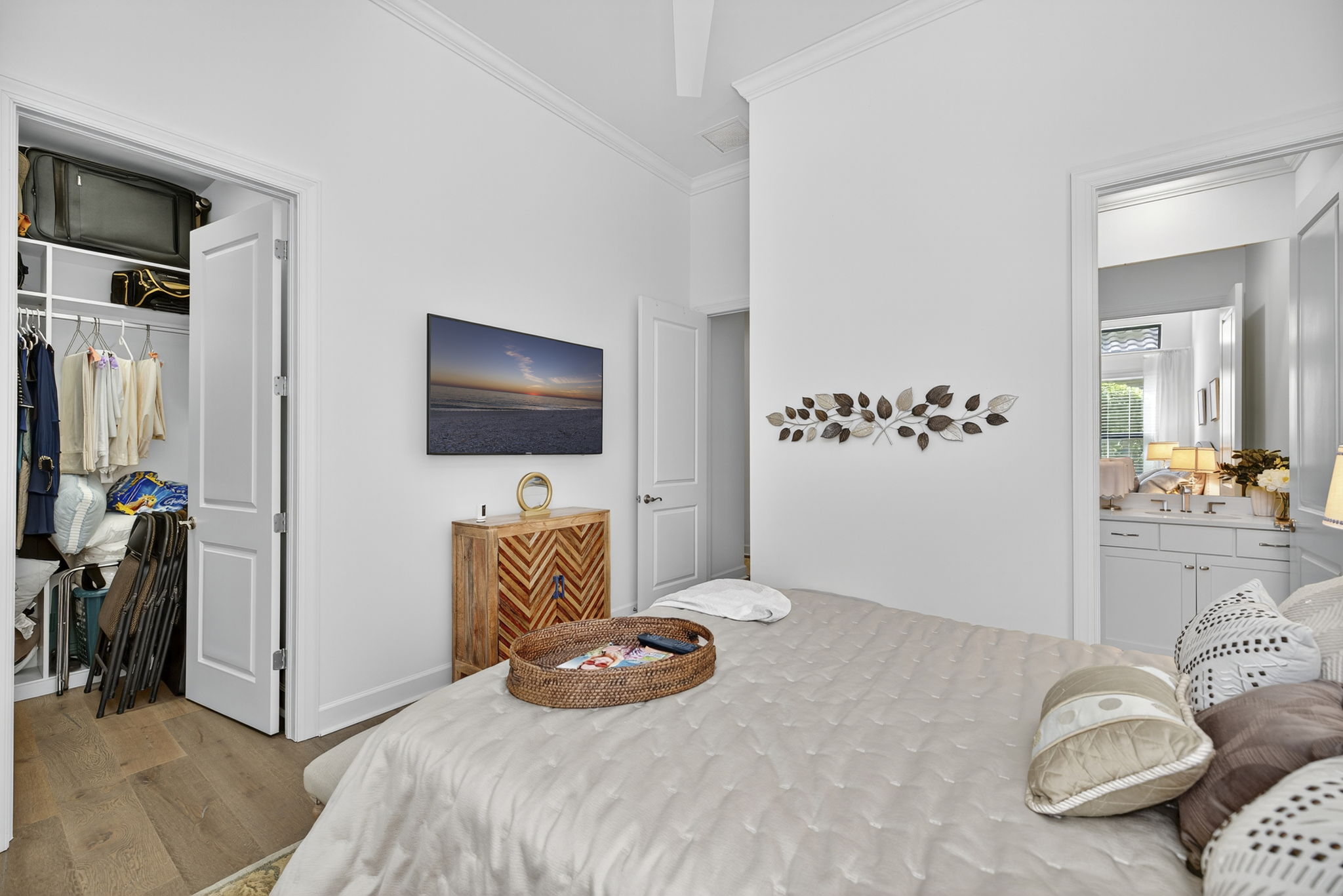 Guest Bedroom 3 - 2 of 2