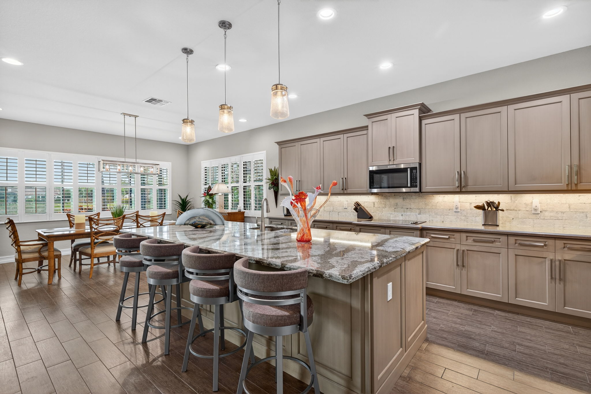 Breakfast Bar 1 of 2