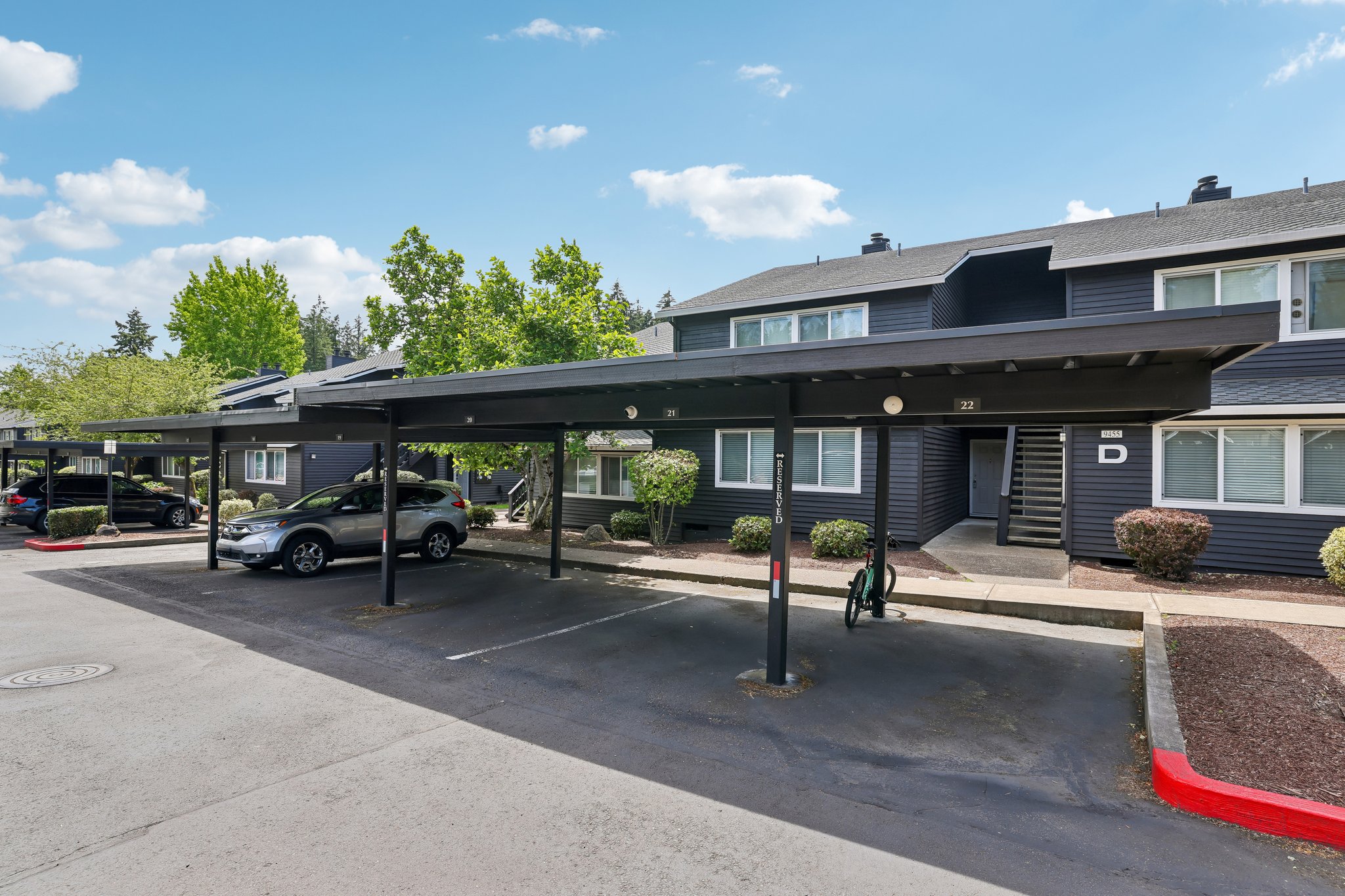 SW 146th Terrace 5-S1906-003.jpg
