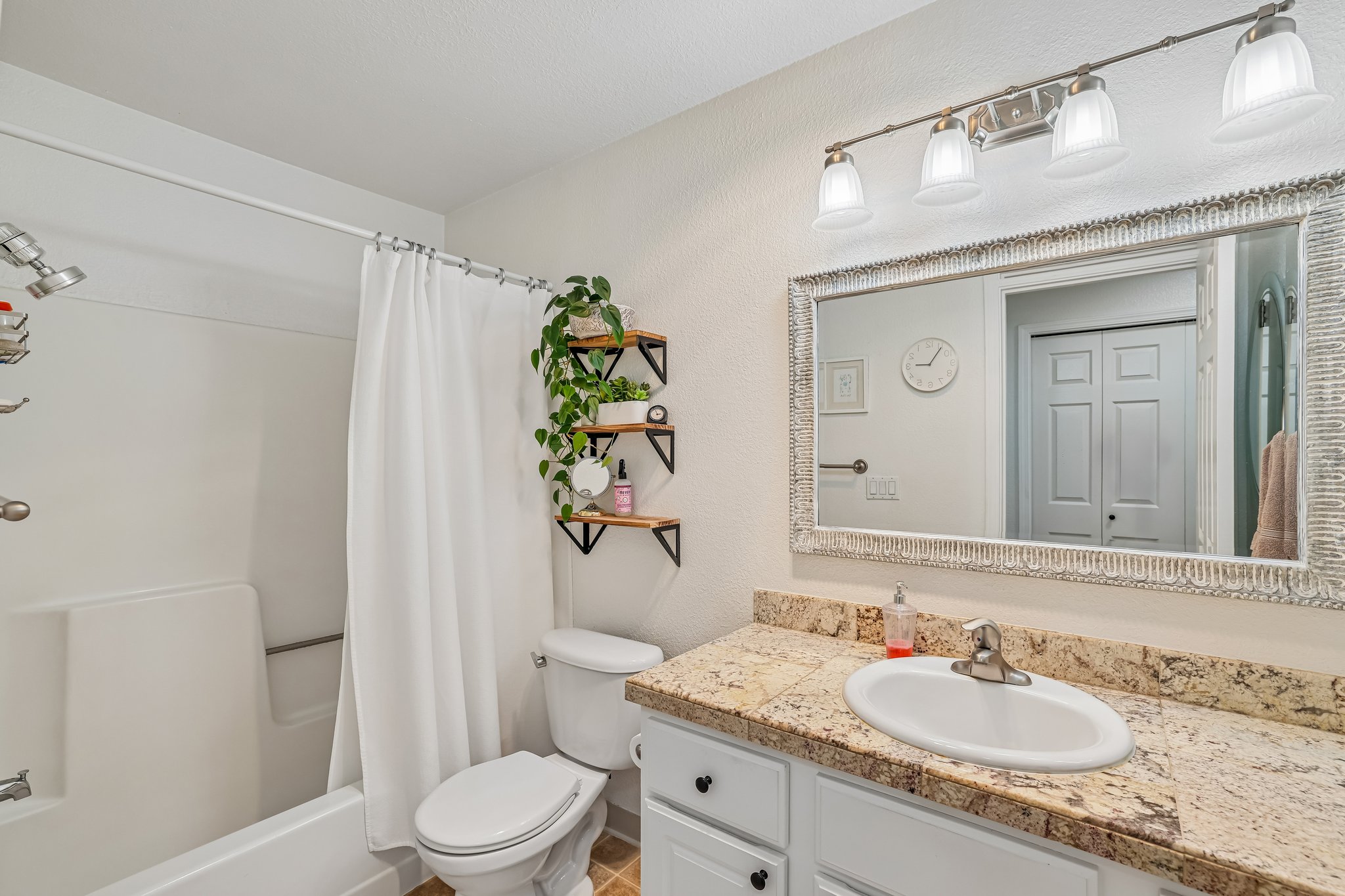 SW 146th Terrace 5-S1906-023.jpg