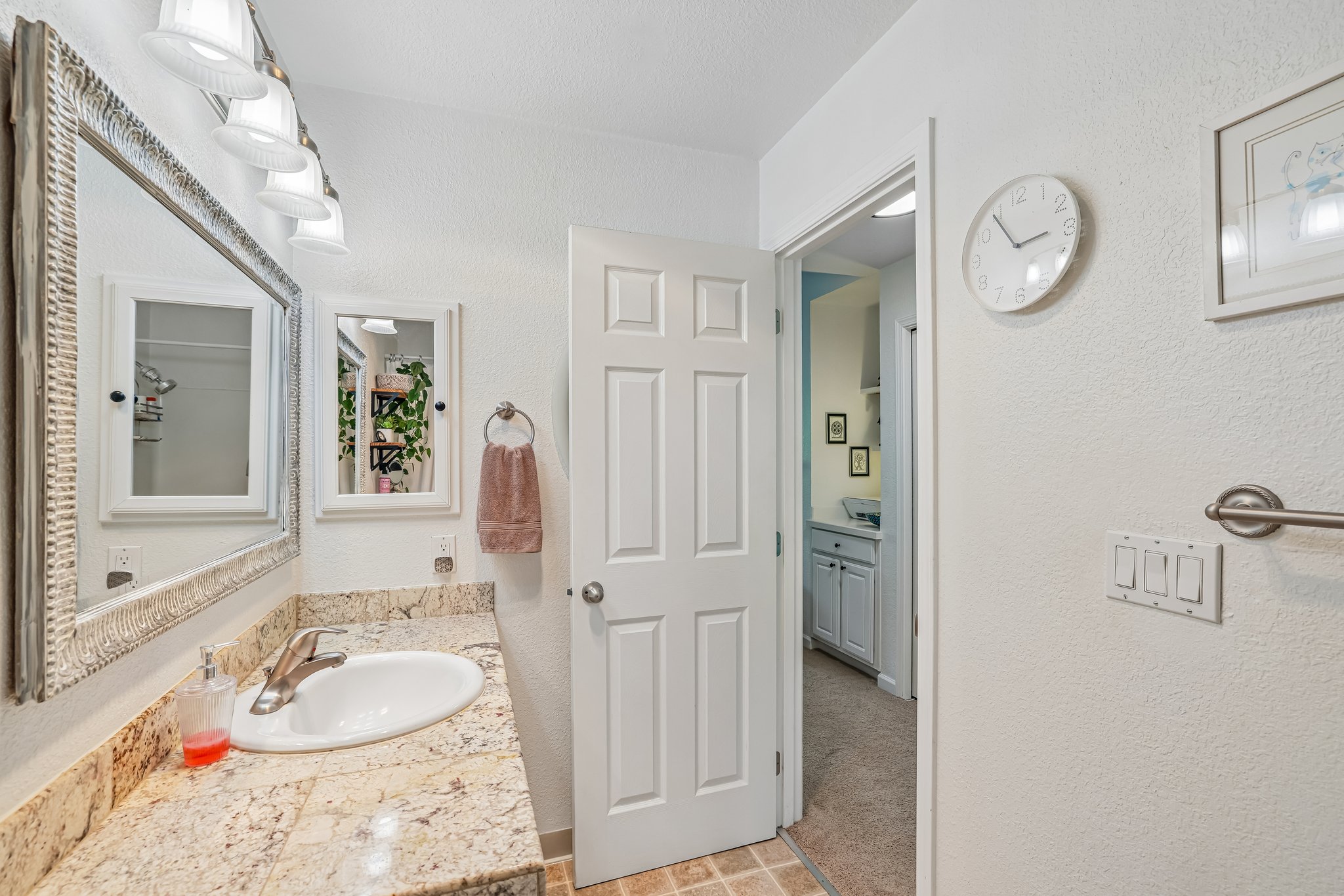 SW 146th Terrace 5-S1906-024.jpg